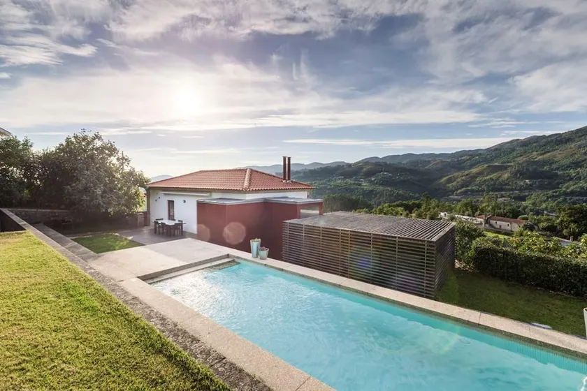 House With 3 Bedrooms in Travassós, With Pool Access - Image 1