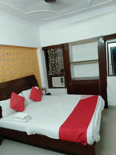 Hotel Dream Palace - Image 1