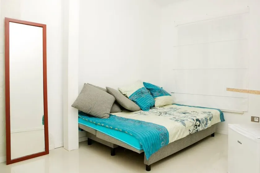 Studio Rental Central Warsaw - Image 1