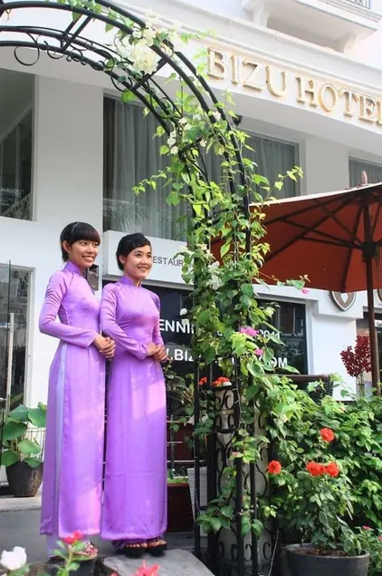 Bizu Hotel II - Phu My Hung District 7 - Image 1