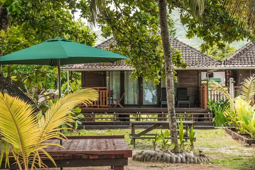 Lou Lou Bungalows - Image 1