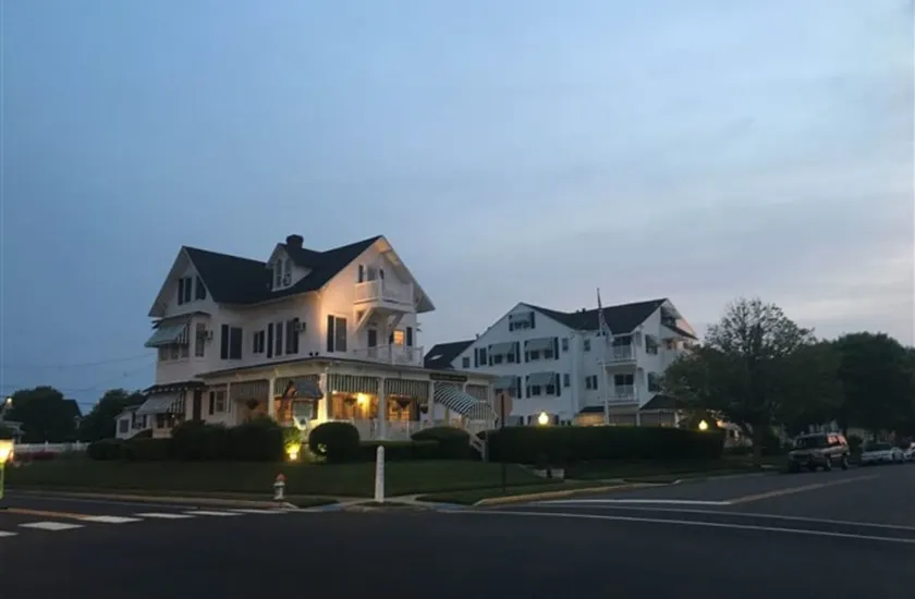 The Beacon House - Image 1