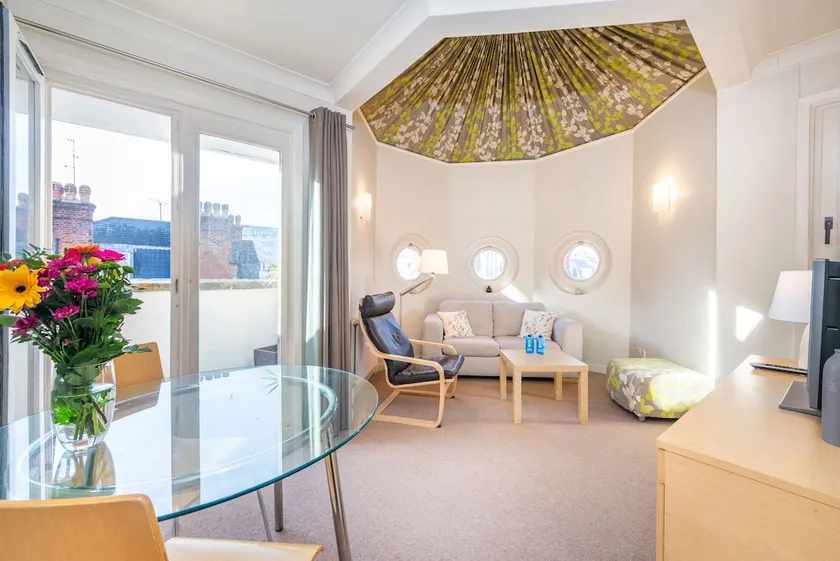 Fantastic 1 Bedroom apt Walking Distance to Oxford Circus Central London - EH6 - Image 1