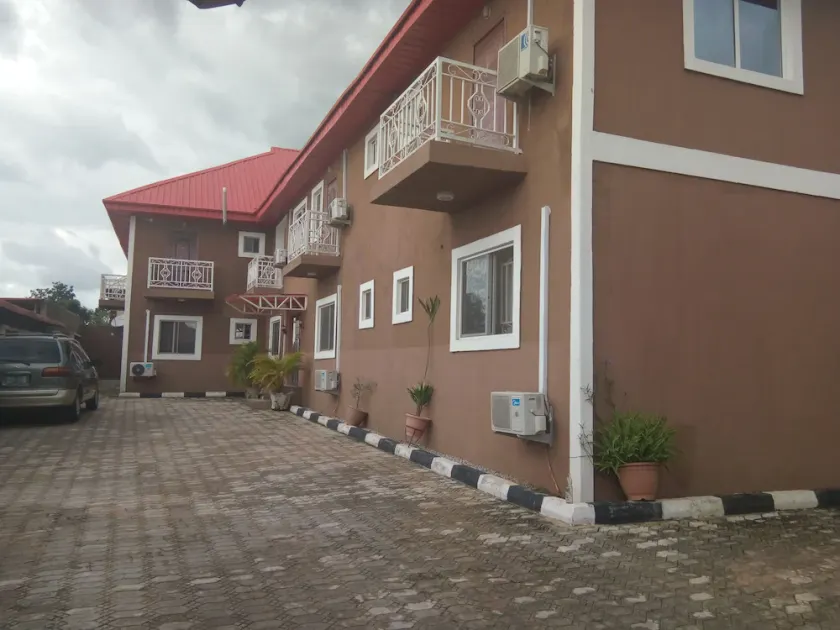 Assie Hotel - Image 1