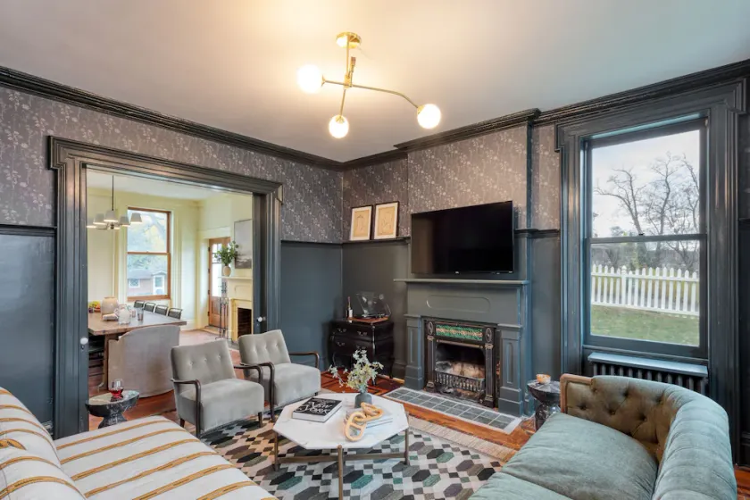 Elliot by Avantstay Historic Character Home in Great Location! - Image 1