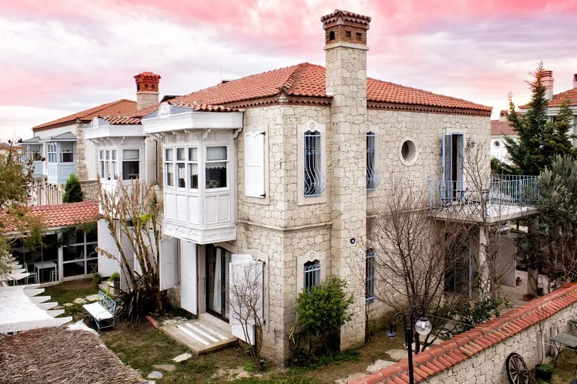 Alacati Taskonak Hotel - Image 1