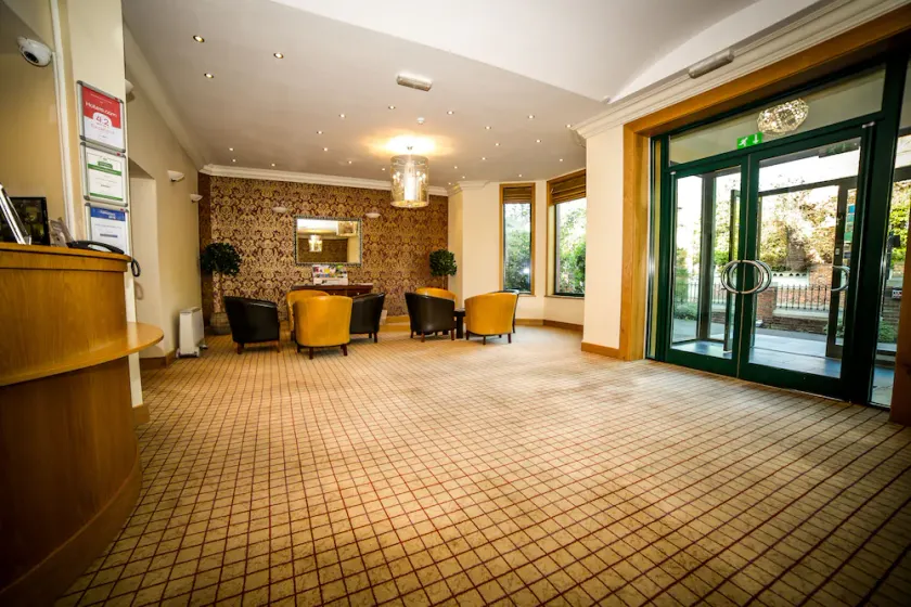 Newcastle Jesmond Hotel - Image 1