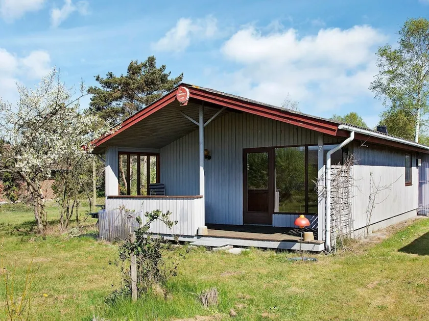 Rustic Holiday Home in Rødby Lolland With Terrace - Image 1