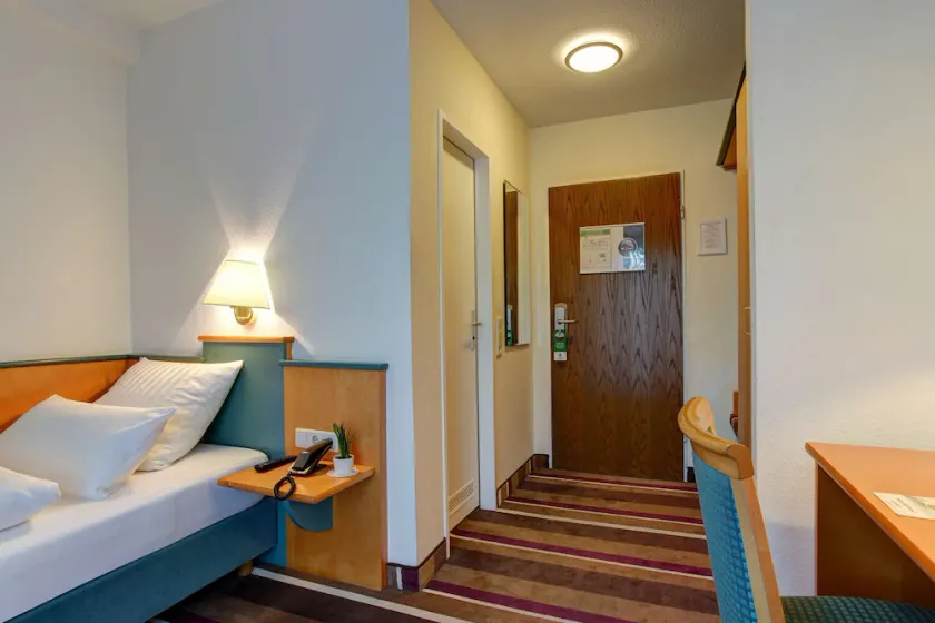 Best Western Ambassador - Image 1