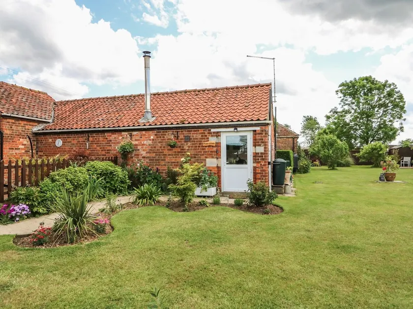 Poppy Cottage - Image 1