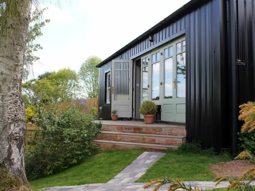 The Tin Barn - Image 1