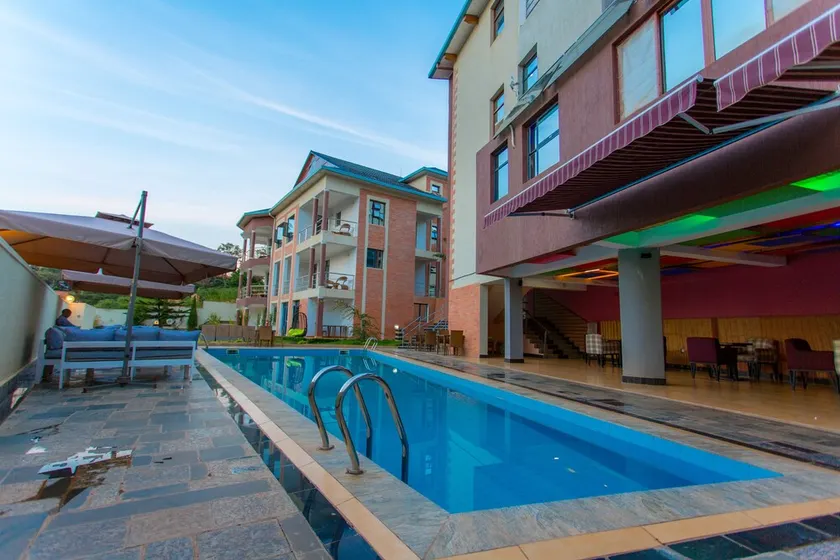 Orient Park Hotel - Image 1