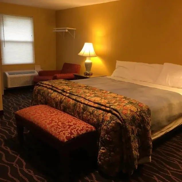 Relax Inn - Image 1