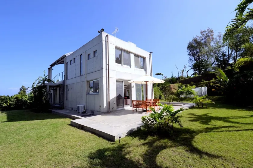 Villa Skychateau Onna - Image 1