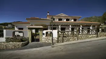 Las Albercas De Conchar - Image 1