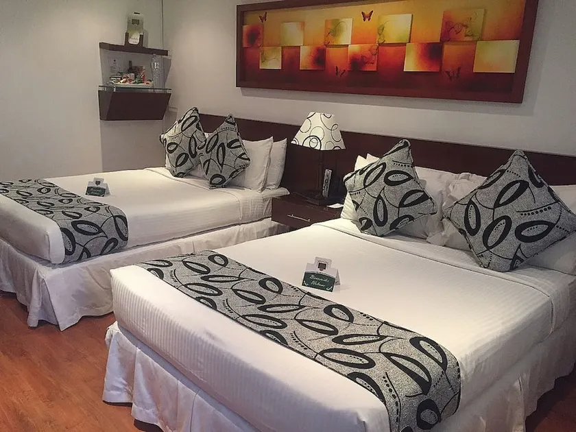 Hotel Suite Chico - Image 1