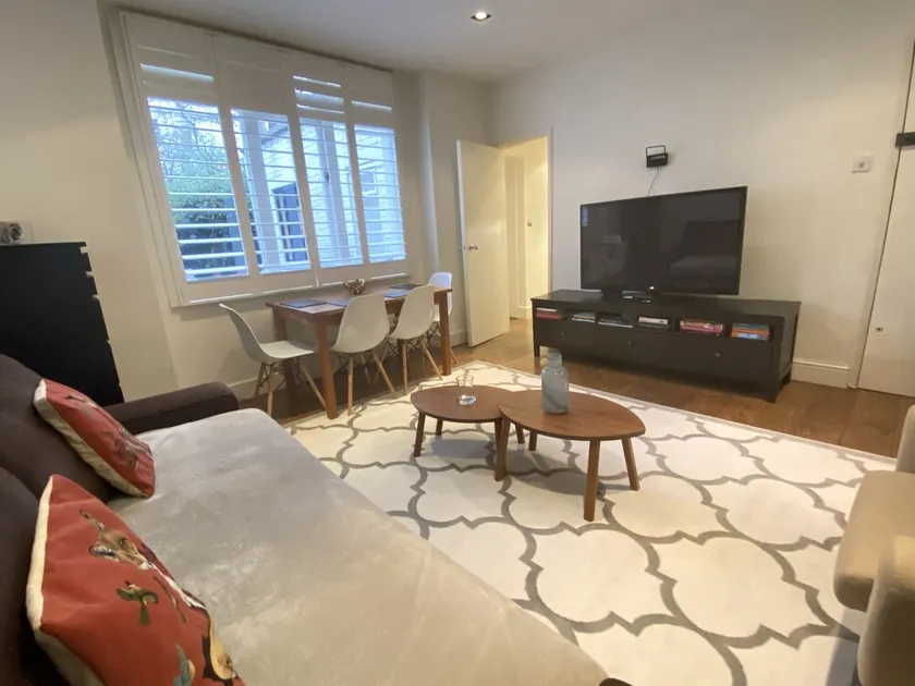 The Notting Hill Gem - Image 1