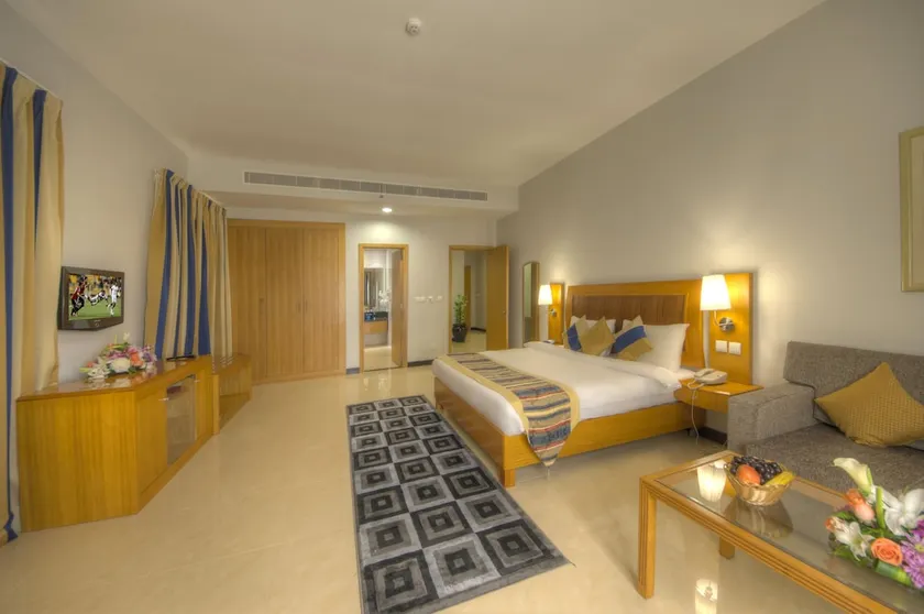 Grand Square Stay Hotel Apartments - Image 1