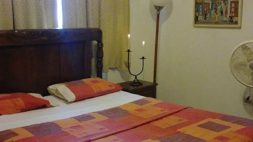 Tropical Bed & Breakfast - Image 1
