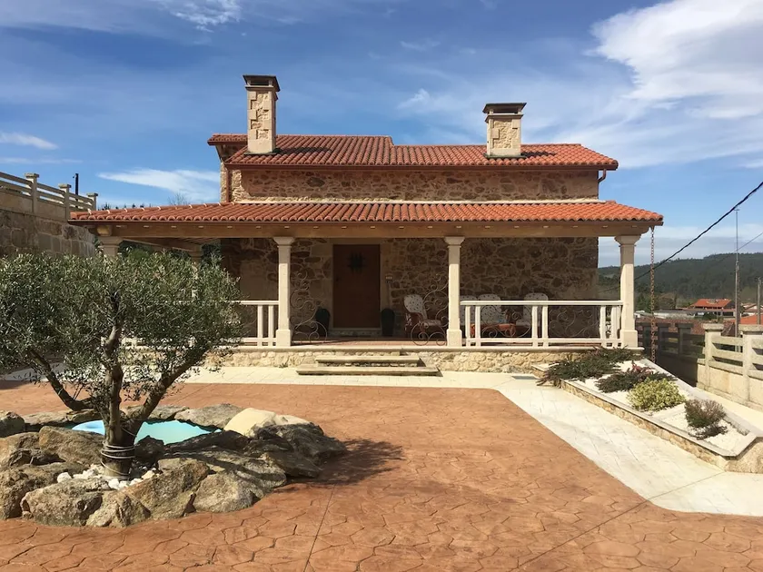 104091 -  House in A Estrada - Image 1