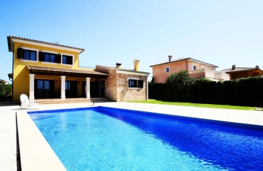 102947 -  Villa in Llucmajor - Image 1