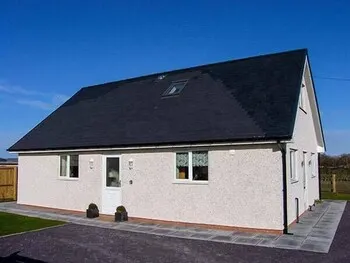 Hendre - Image 1