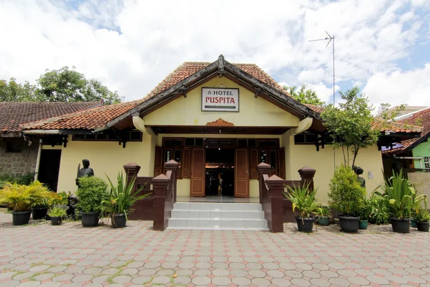 Hotel Puspita - Image 1