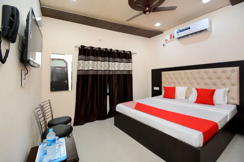 Aashiaana Guest House by OYO Rooms - Image 1