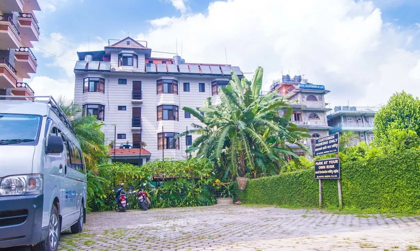 Hotel Meera - Image 1