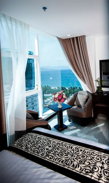 Lucky Star Hotel - Image 1