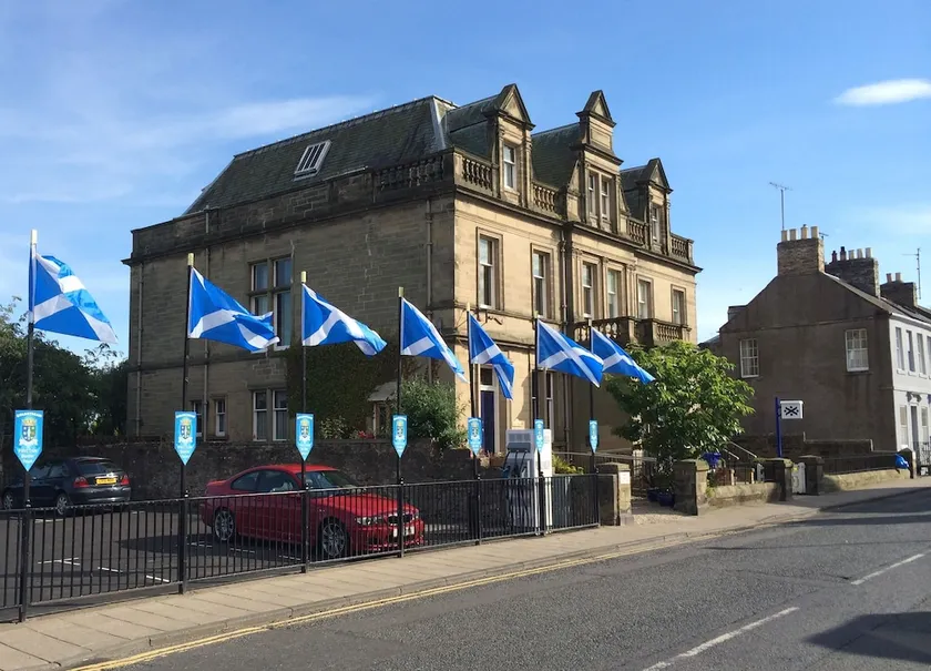 Bank Guest House - Image 1