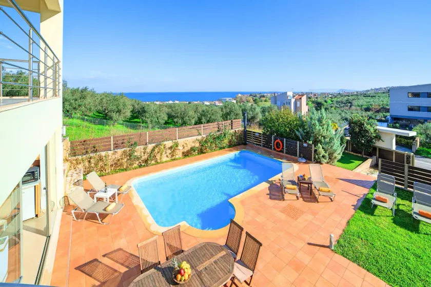 Secret Escape Villa Heated Pool & Jacuzzi - Image 1