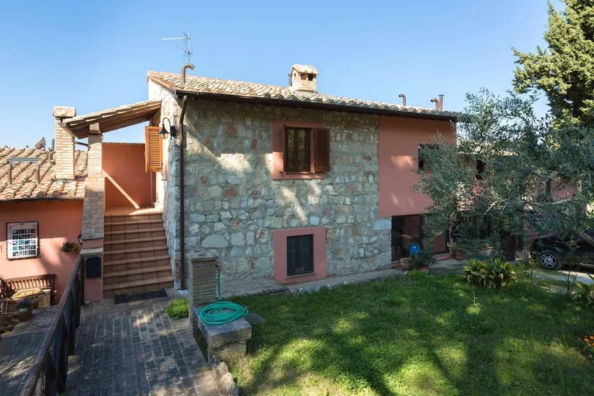 House With one Bedroom in San Vitale, With Furnished Balcony and Wifi - Image 1