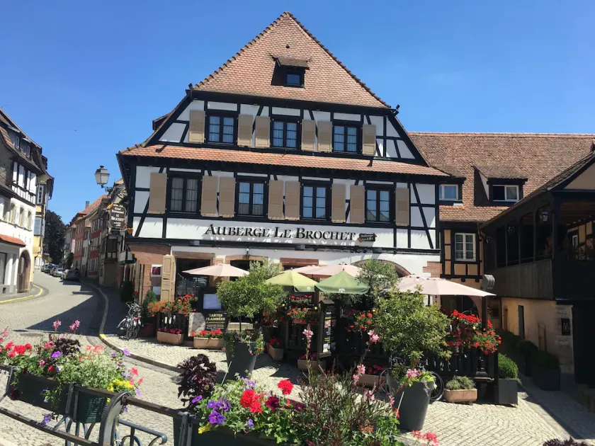 Hôtel Le Brochet - Image 1