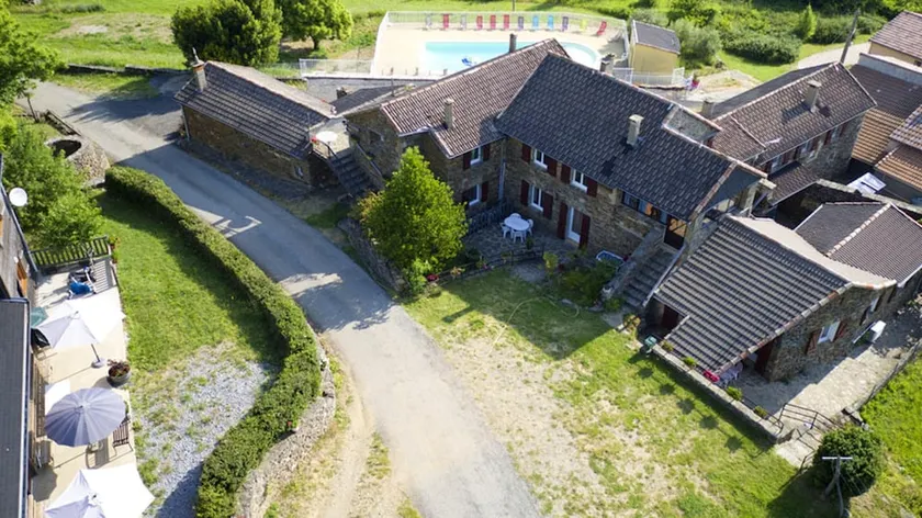House With 2 Bedrooms in Gravières, With Wonderful Mountain View, Shared Pool, Furnished Garden - Image 1