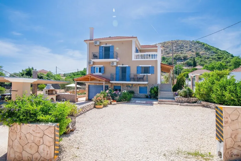 Aggelos Cozy Apartment few min From sea - Image 1