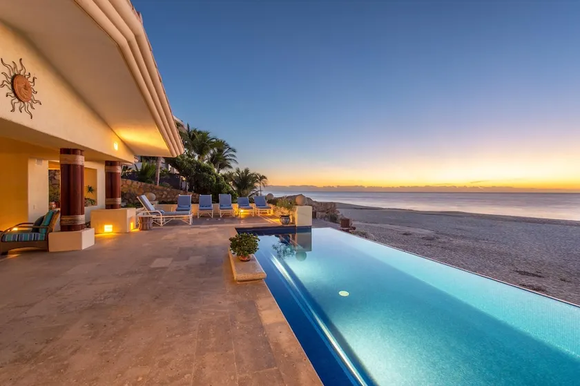 6 Bedroom Beachfront From $1600 per Night: Villa de la Playa - Image 1