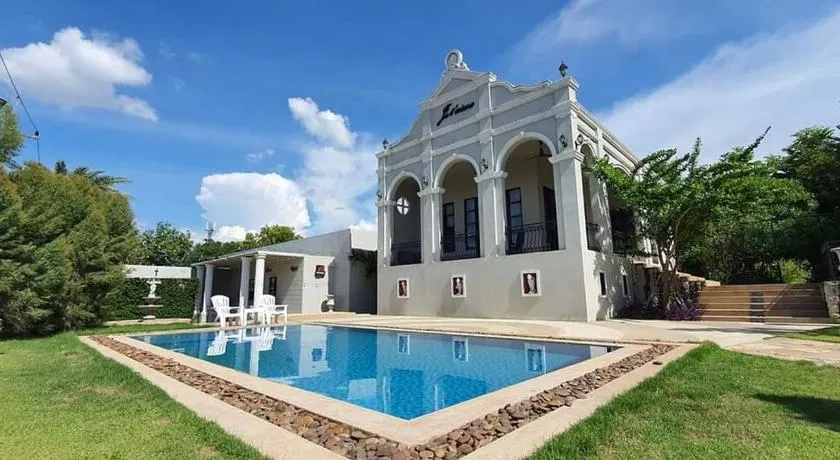 Je t'aime cafe & villa - Image 1