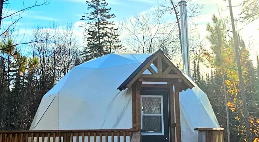 Glamping with the Stars, Aquarius - Image 1