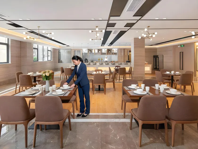 Kyriad Marvelous Hotel Shenzhen Airport Gushu Metro Station - Image 1