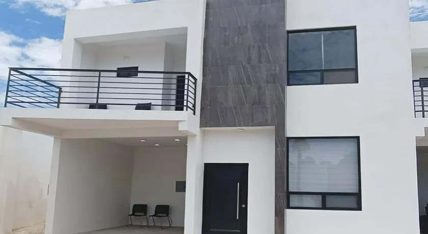 New Town Condo Casamar 1 near the beach. - Image 1