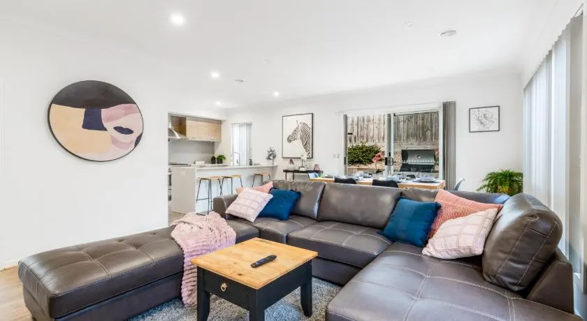 Bayside luxury! - Image 1