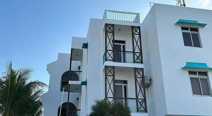 Apartment with sea view in Blue Bay, 125 m², near beach - Image 1