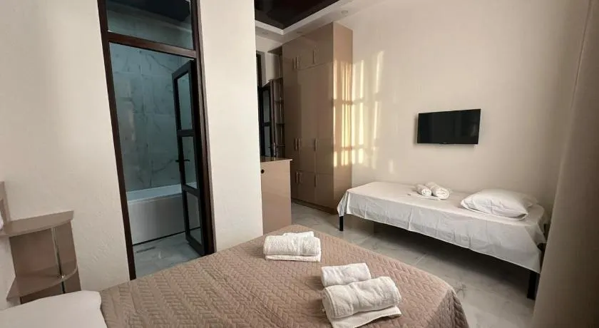 villacaptaingomi - Image 1