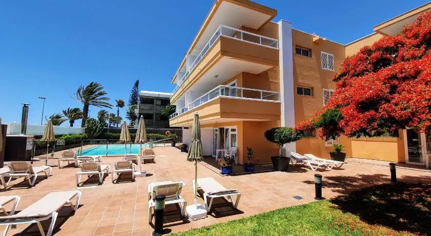Apartamentos Horizonte - Image 1