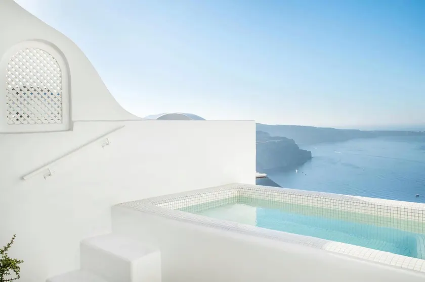 Aqua Mare Luxury Suites - Image 1