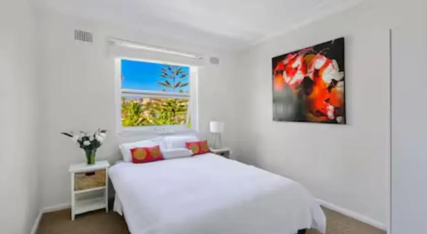 Yes, it's true! Freshwater, 2 mins from beach - Image 1