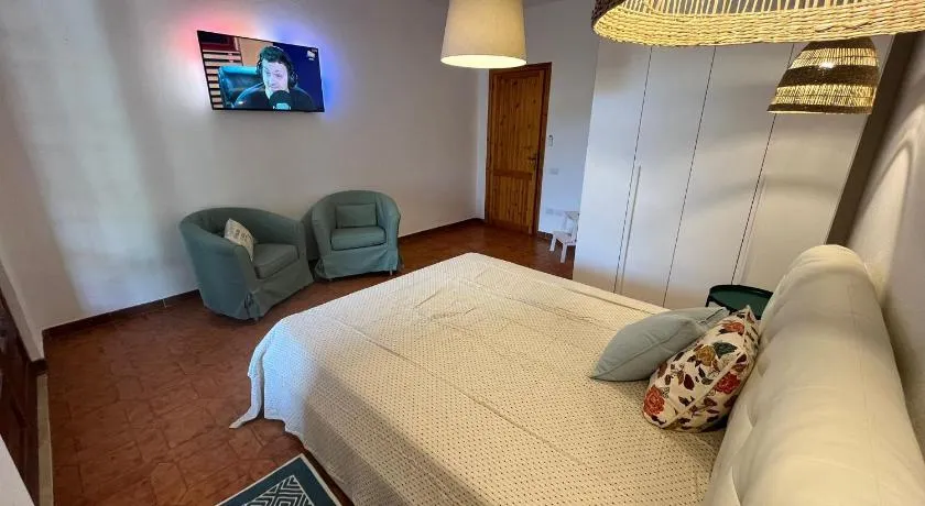 Villa Rosa - Image 1