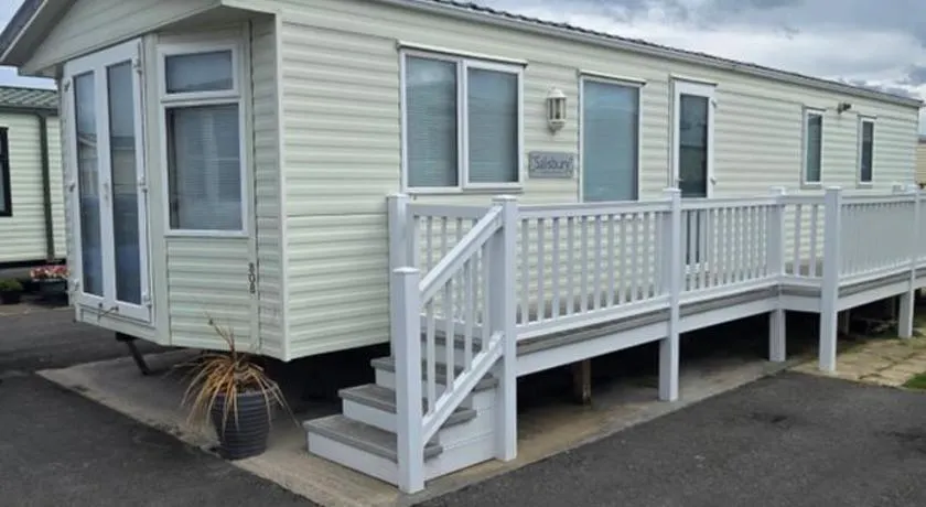 Pcj caravan hire - Image 1