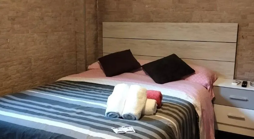 Alojamiento Zaidín 5 - Image 1